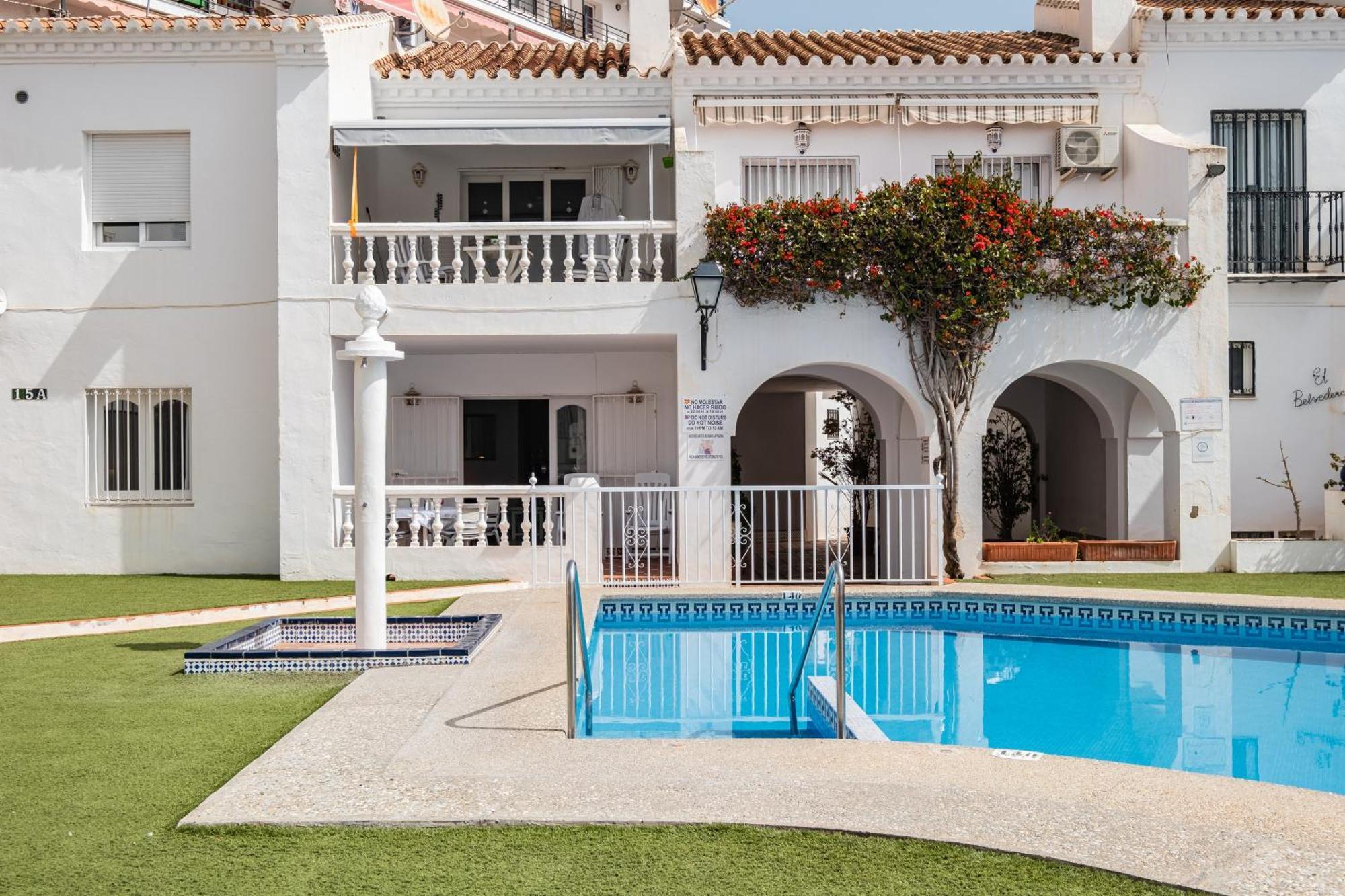 Bright Spacious 1 Bed Apartment Nerja Extérieur photo